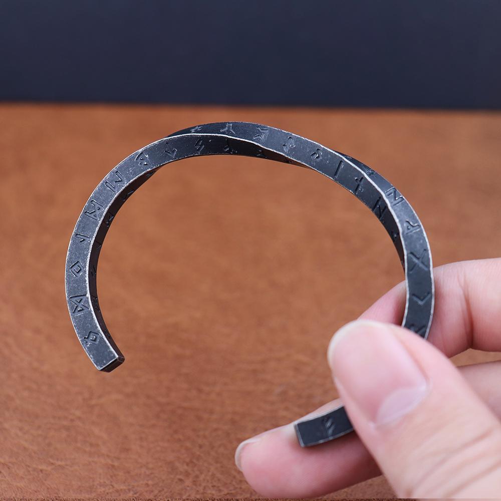 Trendy Simple Nordic Letter Bracelet for Men Women Stainless Steel Adjustable Viking Rune Mobius Twist Cuff Bangles Jewelry Gift