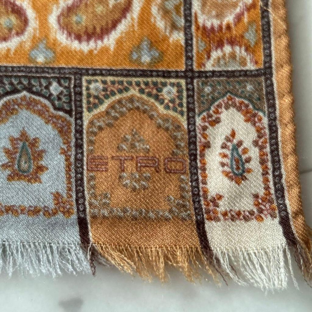 Used Beautiful condition ETRO large stole scarf, silk-wool, paisley pattern, 128x42cm
