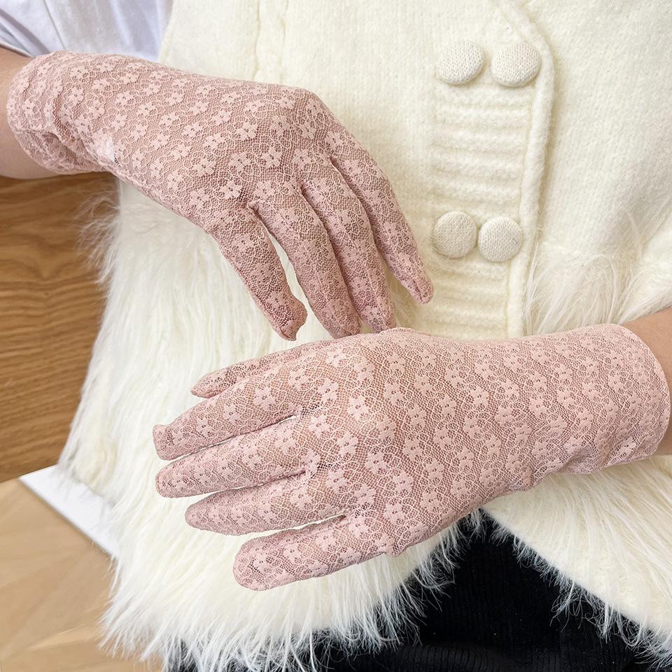 

New Small Floral Lace Gloves Women s Summer Sunscreen UV Protection Elegant Etiquette Dance Outdoor Driving Gloves 2 розовый