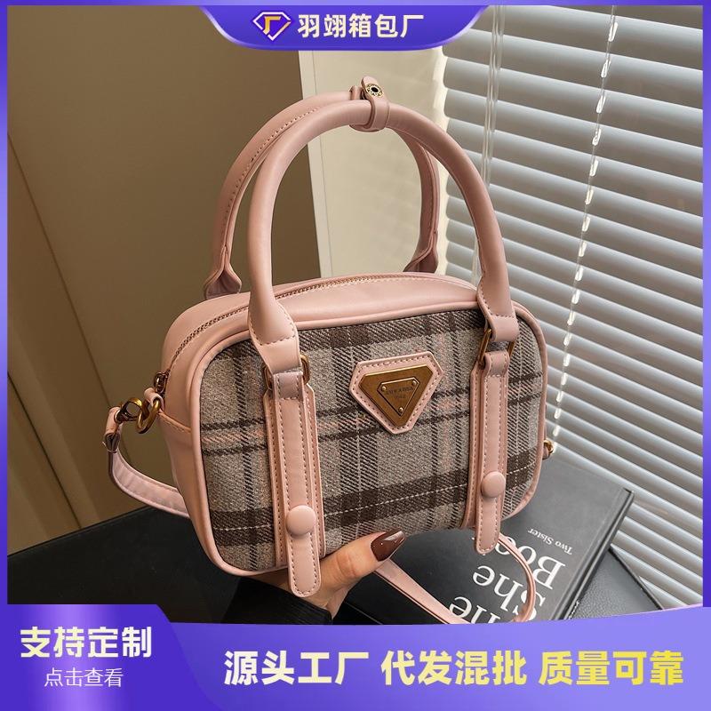 Small Bag Women's Autumn and Winter Versatile New Fashion Plaid Messenger Bag Portable Small Square Bag