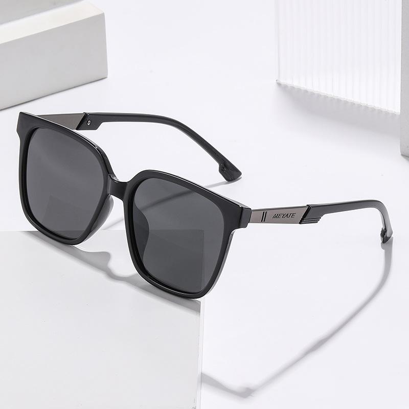 Large Square Frame Sunglasses High-end Fashionable Driving Travel Beach UV-protective Decorative Glasses Street Photography