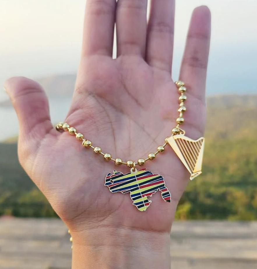Handgefertigtes Venezuela Armband mit Herzstern-Anhänger - Nationalflaggen-Design Venezolanischer Schmuck