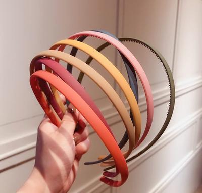 ANNACREATIONS Fashion Plastic Elastic Wavy Shine Hair Comb Matte Headband for Women - Black and Brown (Set of 12)