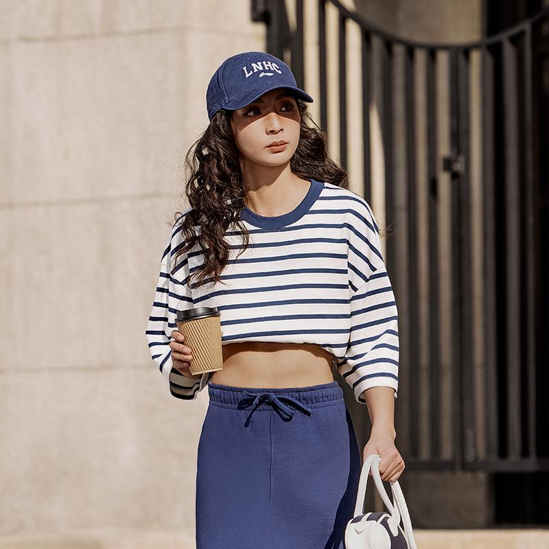 Li Ning Weekend Youth High Street American Vintage Striped Round Neck Casual Loose Soft Short Sleeve T-Shirt Unisex Tops Off-White Deep-Navy AHSU659-3