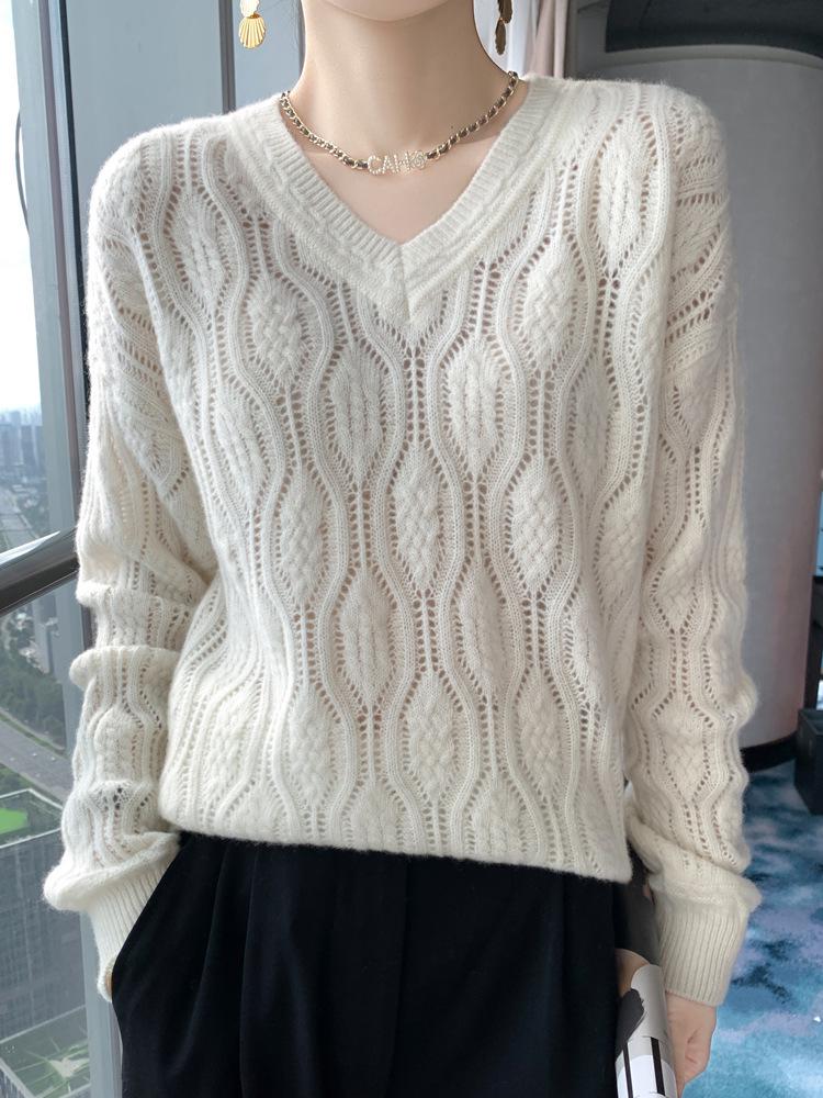 Women's V-Neck Cable Knit Wool Sweater - Loose Casual Fit for Autumn and Winter