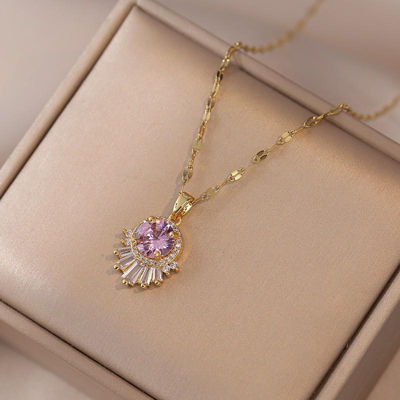 Women's Fashion Heart Pendant Necklace - Elegant, Simple Design, Versatile Clavicle Chain Jewelry