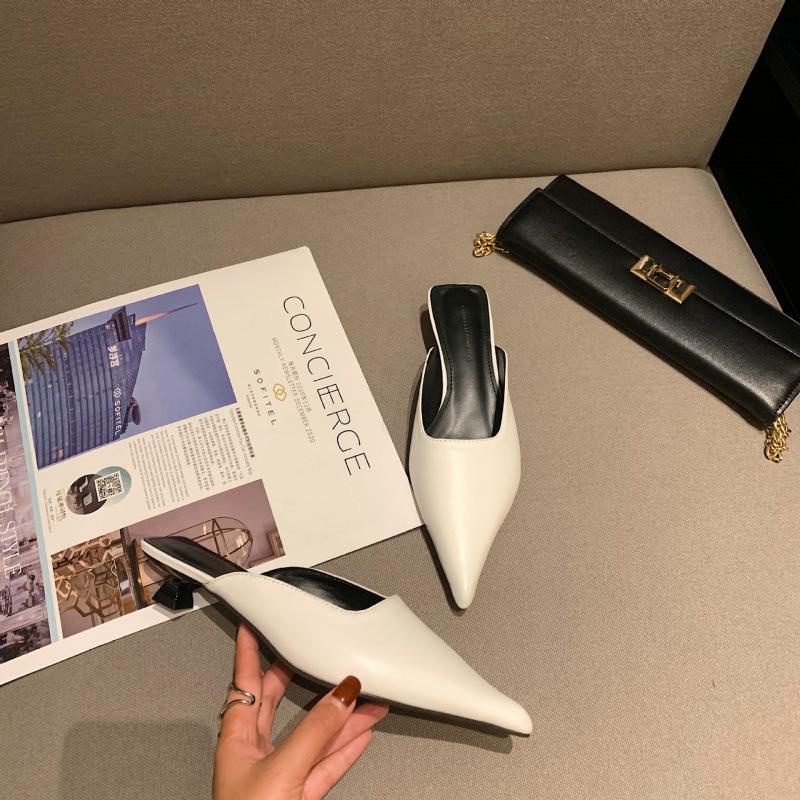 2025 Spring and Summer New Half-drag Women's Fashion Versatile Pointed Head Low-heeled Bag Head Slippers Sandals