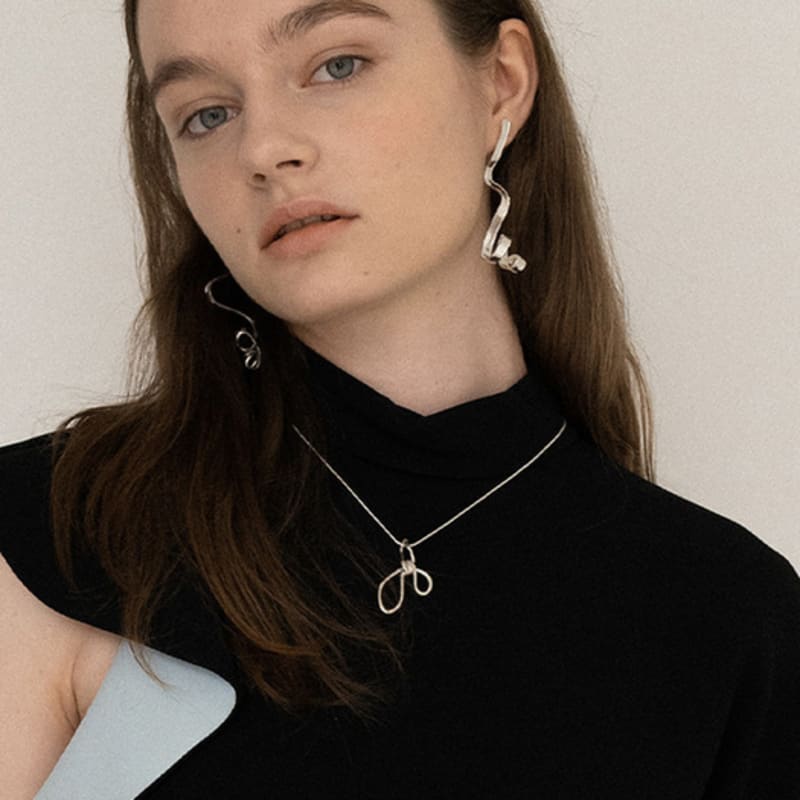 REINDEER FRAGMENTS EARRING 53