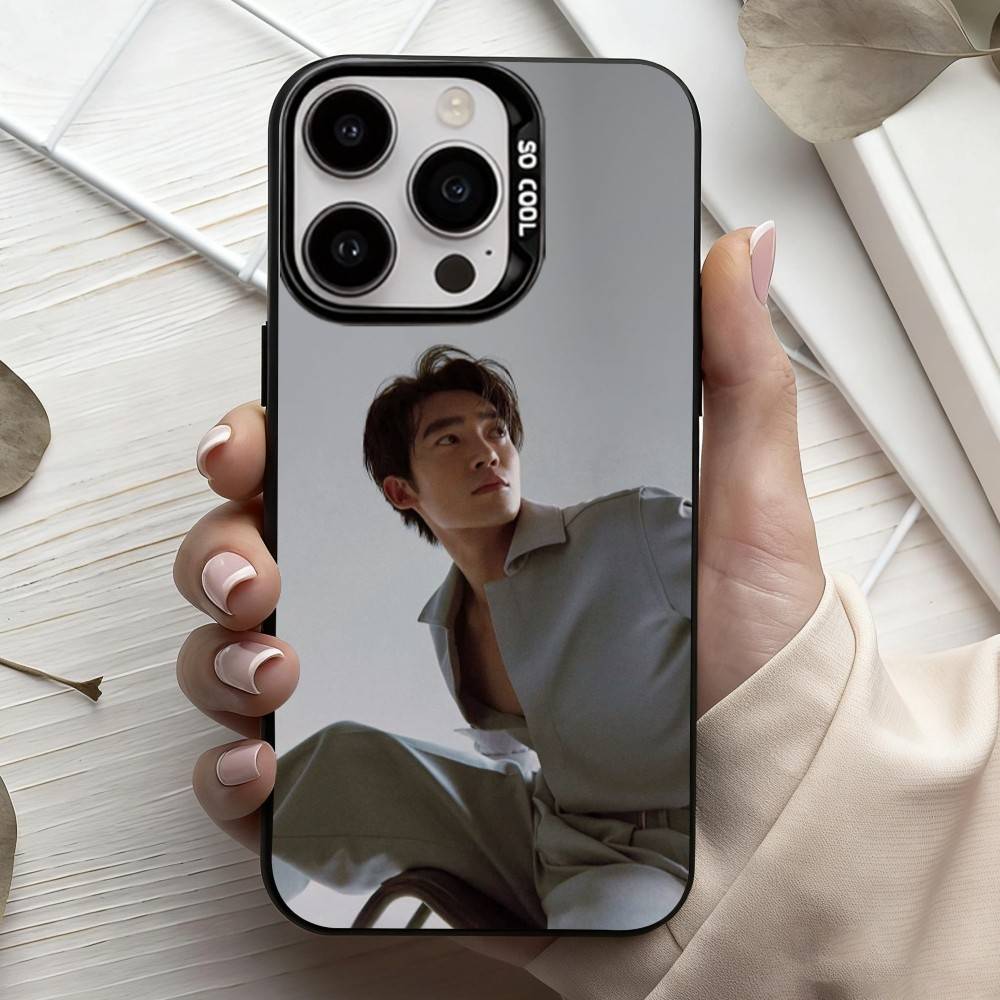 Dashing Actor Y-Yu Shi Phone Case For iPhone17,16,15,14,13,12,11 Plus,Pro Max Black Candy Silver Phone Case