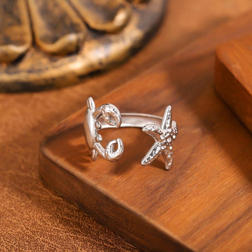 High-End Geometric Asymmetrical Retro Fashion Ring