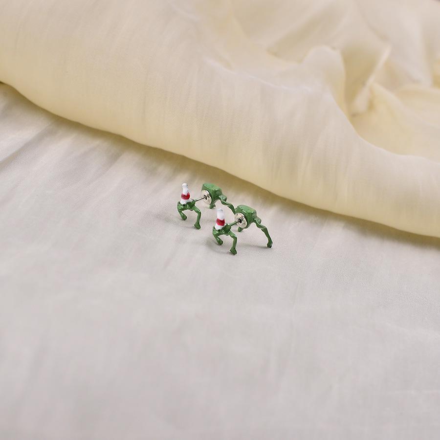 Festive Frog Earrings with Christmas Hats - Playful Hip-Hop Style for Parties