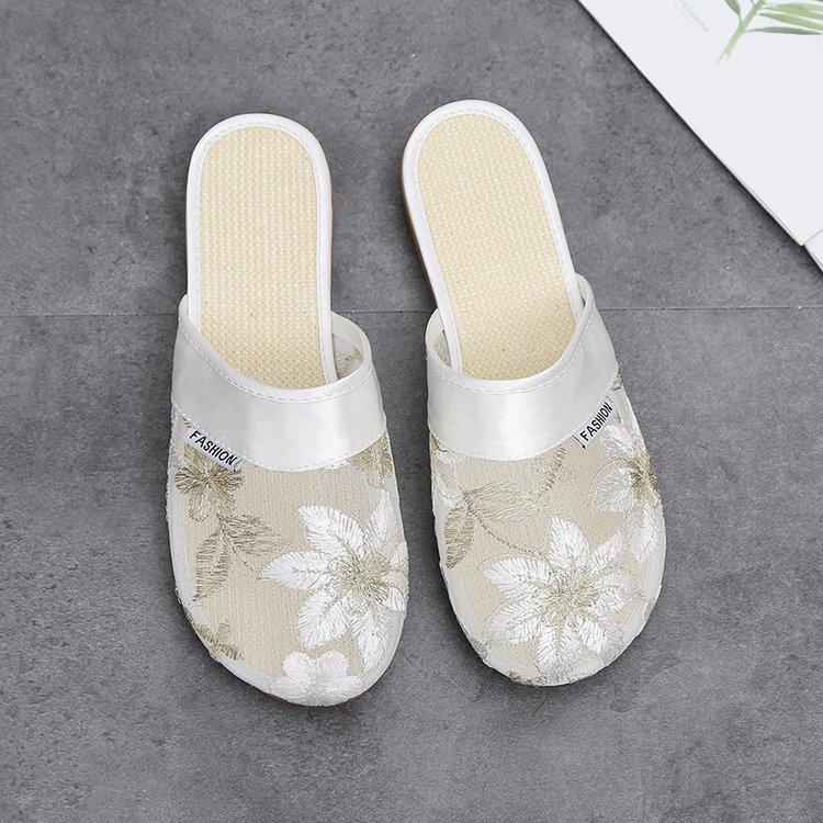 Fashion Women Summer Slippers Baotou Chinese Embroidery Flowers Sandals Ladies Casual Flip Flops National Indoor Outdoor Shoes