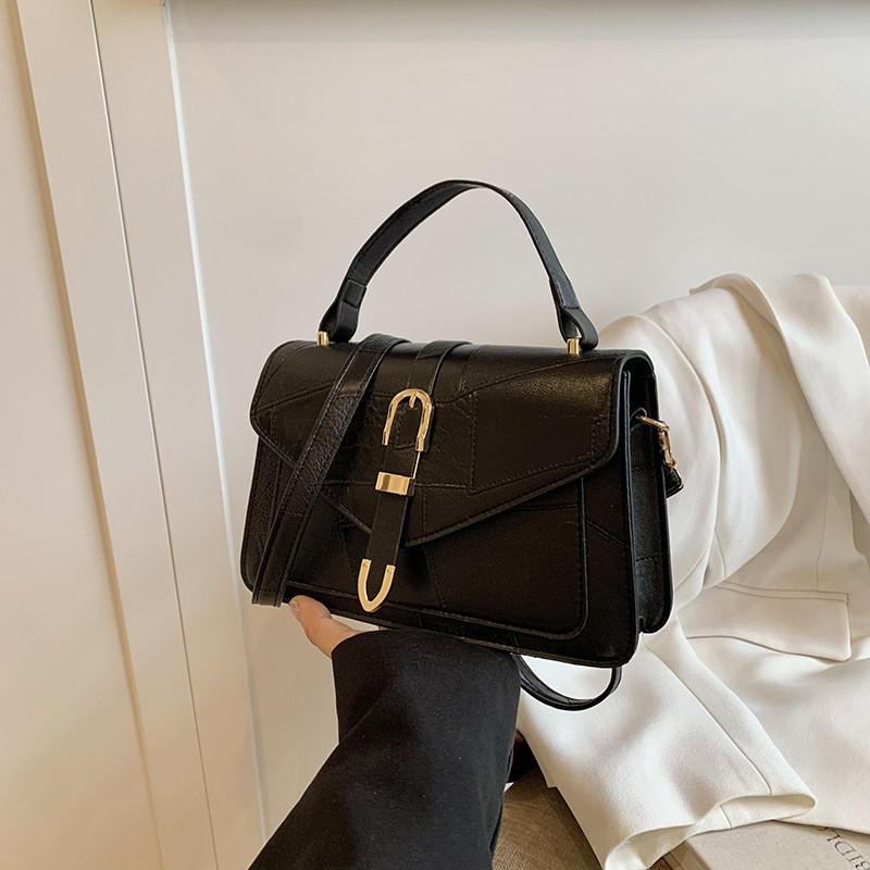 

Stylish Retro Simple Shoulder Bag For Women In Black Silver Brown And White Colors чёрный