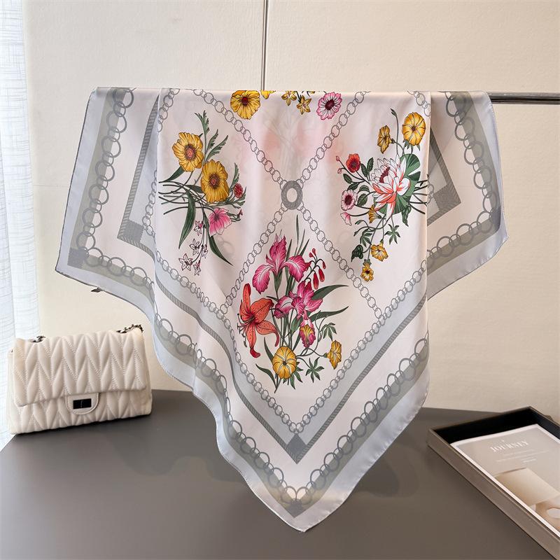 Square Scarf Women‘s Fashion Print Scarf Luxury Imitation Silk Neckerchief Foulard Bandanas Hairbands Wraps For Travel