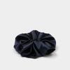 AVVINA PELLE Silk Scrunchie (M) - Navy