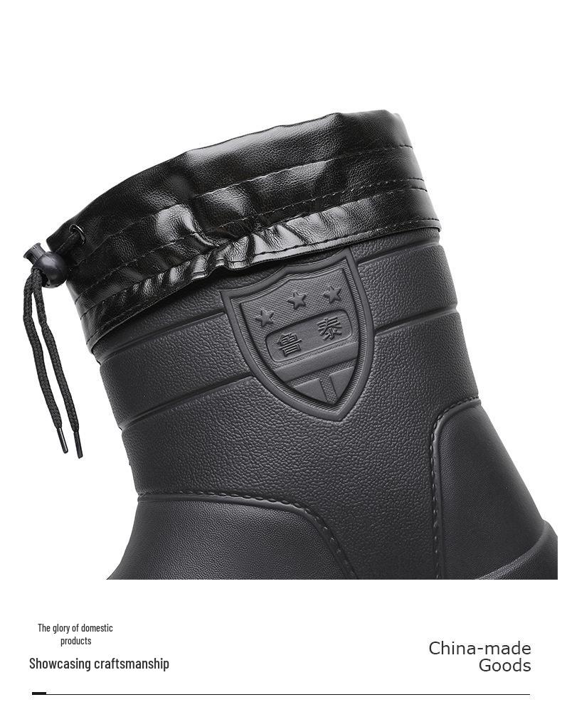 Vanntette fleeceforede midtlegg-regnstøvler, varme og tykkere med snøring for vinterbeskyttelse. Egnet for utendørs bruk.