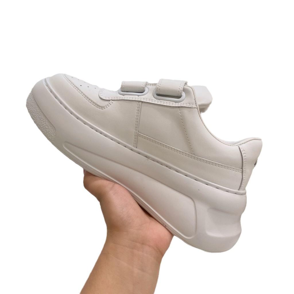 Thick-soled Velcro little white shoes women's 2025 new spring and autumn popular versatile leather muffin sports and leisure board shoes