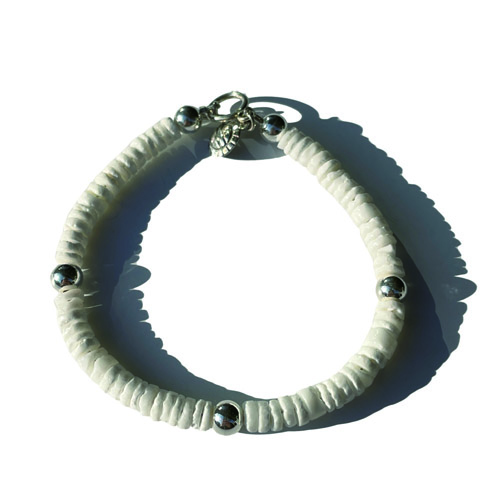 Helldorado White Shell Bead Bracelet