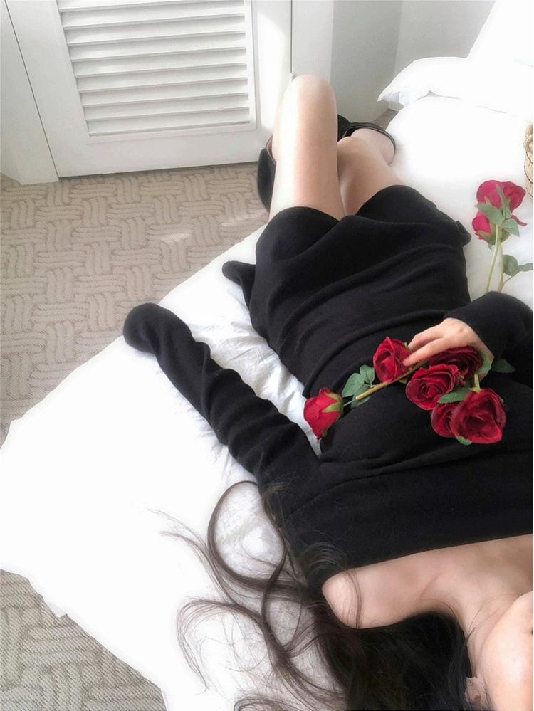 Auf Lager 2025 Herbst/Winter Koreanischer Stil One-Shoulder Strick Woll Bodycon Kleid