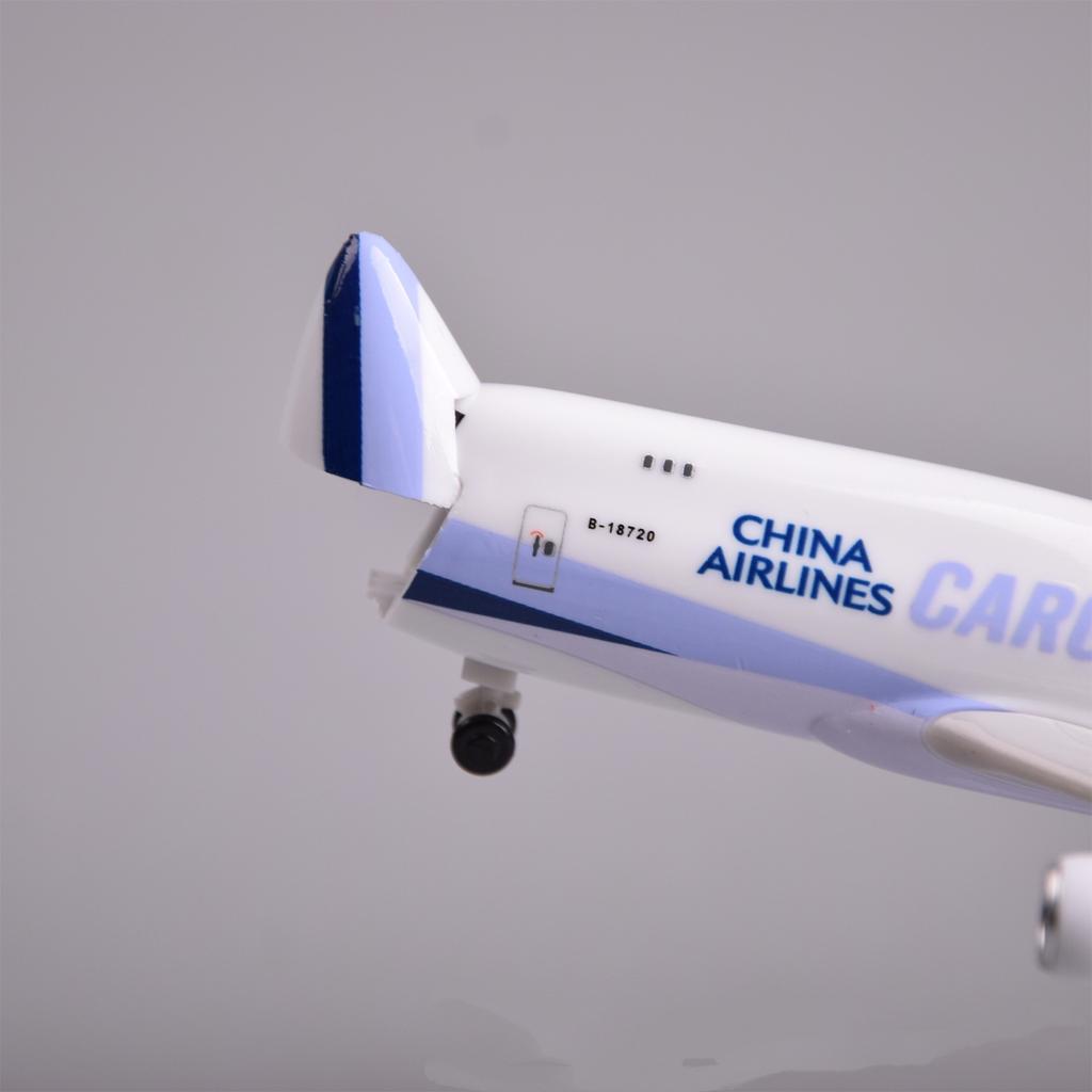 1/400 20cm Maßstab Flugzeug B747 China Airways Fracht Modellflugzeuge ABS Kinderspielzeug Flugzeuge Sammlerstück mit Basis Luke Kann Geöffnet Werden
