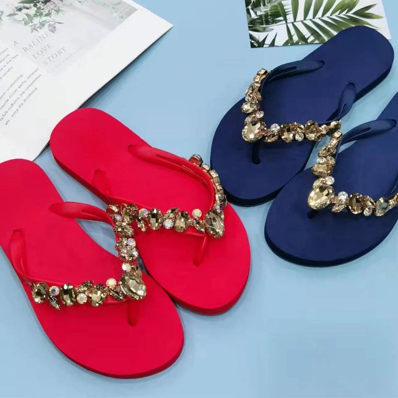 2025 New Comfortable and Fashionable All-match Beach Shoes Non-slip Soft Bottom Casual Flip-flops Rhinestone Chain Flat Slippers