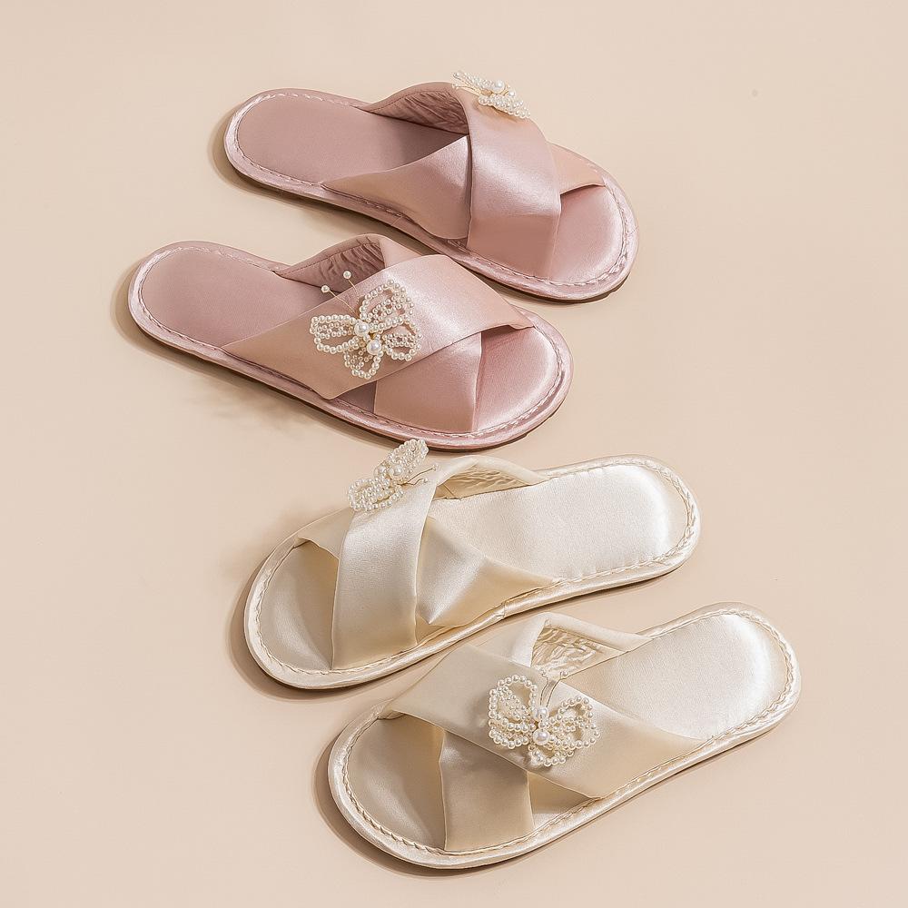 2024 Wedding Bridal Dressing Gown Slippers Wedding Festive Red A Couple of Indoor Slippers Bridesmaids Fancy