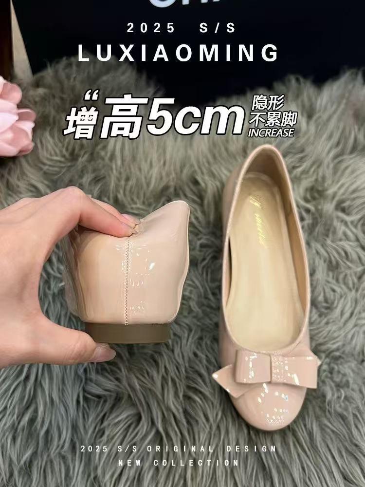

Версия из мягкой кожи~ Туфли-лодочки на небольшой внутренней платформе, новая коллекция весна-лето 2025, маленький ароматный стиль с бантом, для ношения с юбкой, балетки 40 телесный