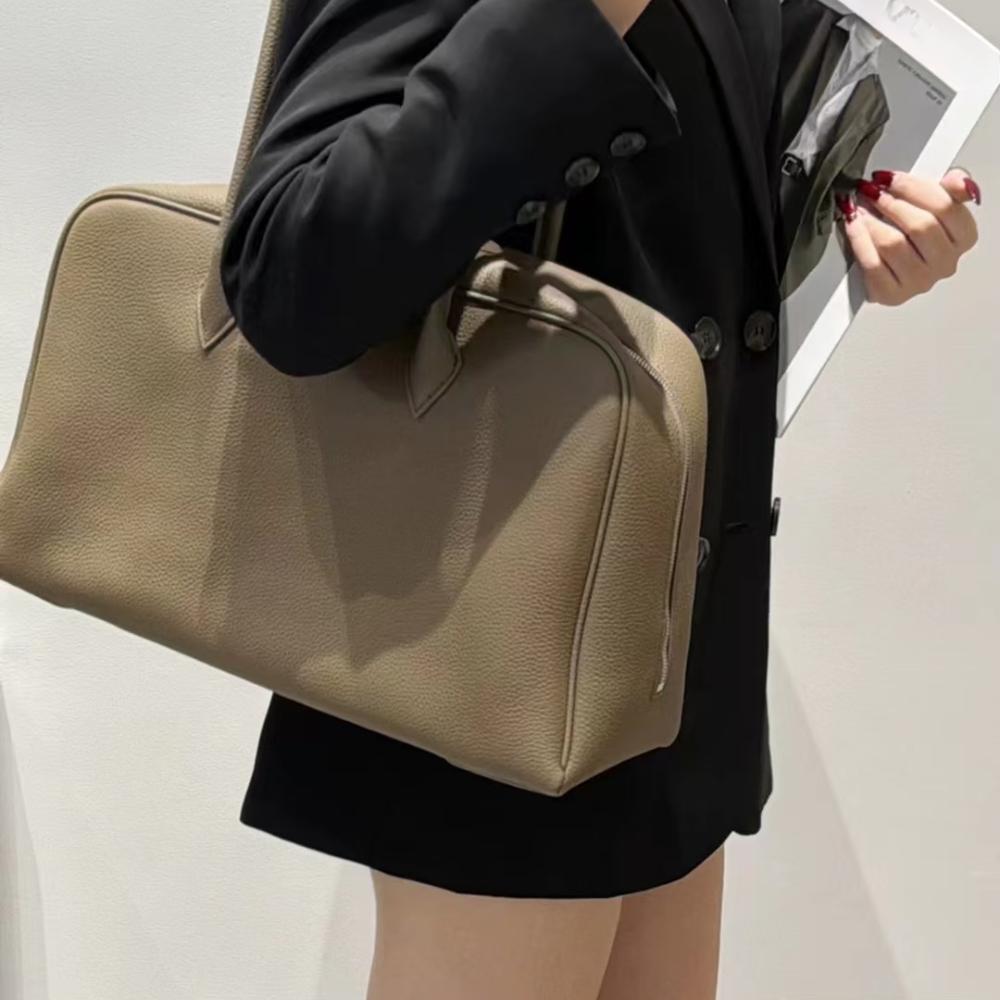 

Сумка-подушка 2025 новая сумка для боулинга кожаная на плечо подмышку женская сумка того бостонская сумка женская большой вместимости 40x13x26cm