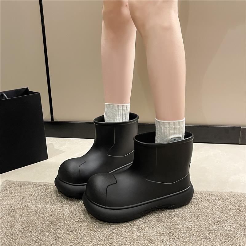 Stylish and simple versatile rain boots women's medium tube cute outdoor thick-soled eva waterproof rain boots