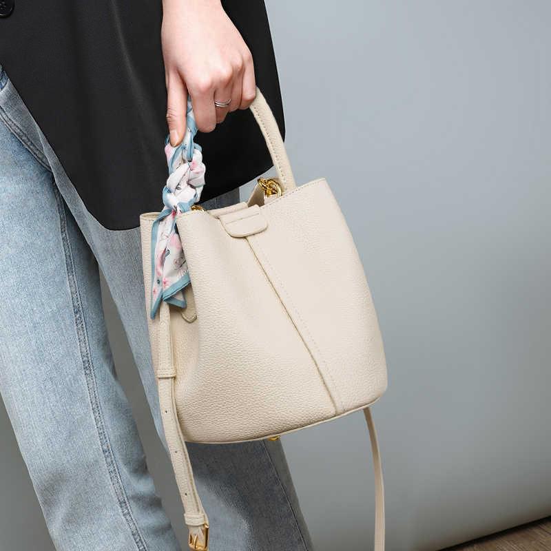 Women's Versatile Small Tote: This Year's Trendy Genuine Leather Crossbody Commuter Bucket Handbag