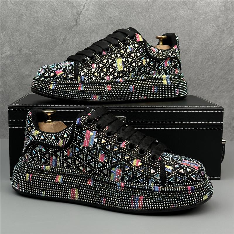 

Новые мужские белые зеленые стразы узор универсальные фирменные туфли повседневные туфли на плоской подошве мокасины спортивные прогулочные кроссовки Zapatos Hombre 38 чёрный