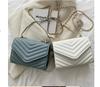 Kvinners moteriktige retro skulderveske/crossbody-veske liten firkantet veske enkel kvinnekjede crossbody-veske