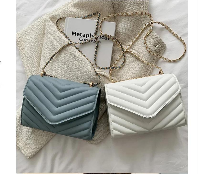 Kvinners moteriktige retro skulderveske/crossbody-veske liten firkantet veske enkel kvinnekjede crossbody-veske