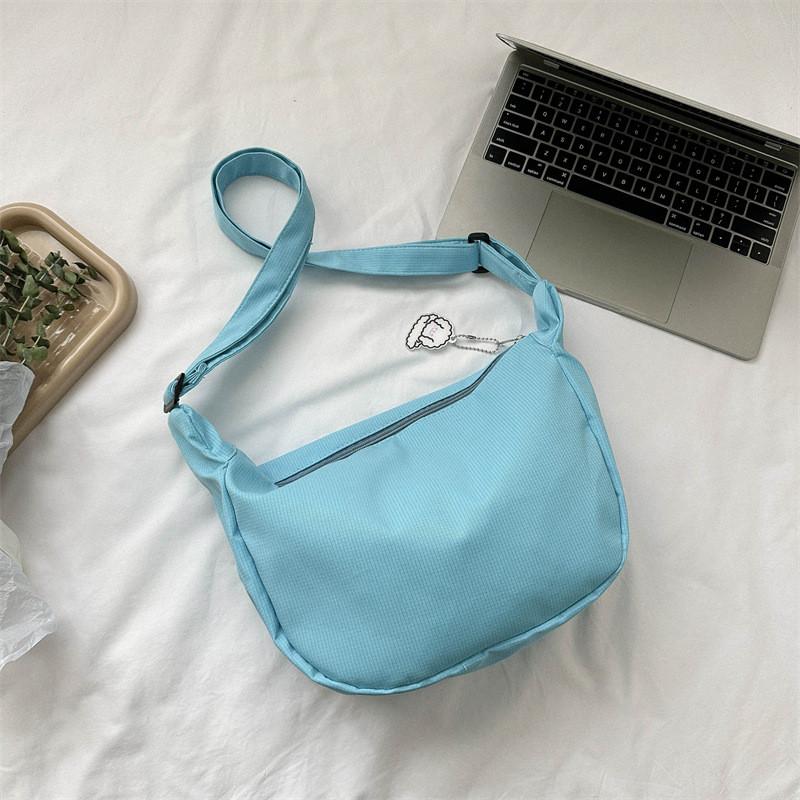 

Versatile And Fashionable Crossbody Tote Bag In Multiple Colors Ideal For Casual Outfits синій