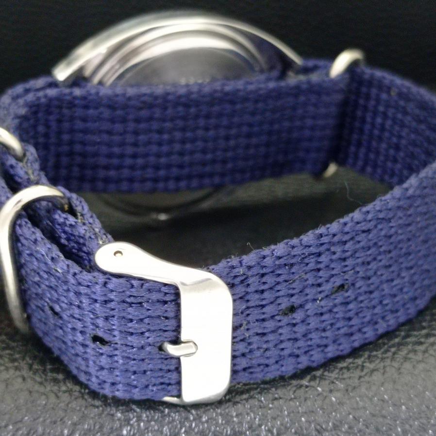 AUTHENTIC HMT HAND-WINDING MENS BLUE DIAL WRIST WATCH A426476-2