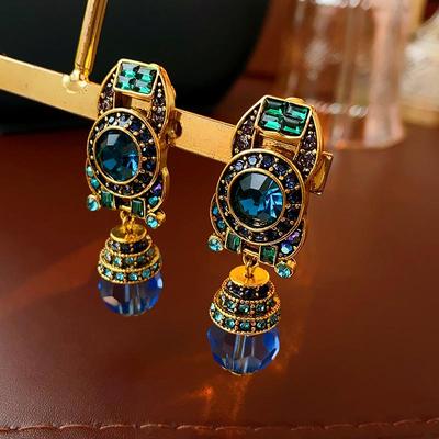 Rhinestone Bluey Crystal Clip Earrings for Womens Medieval Vintage Fashion Peisonality Sparkle Charms Earring Luxury Jewelry New