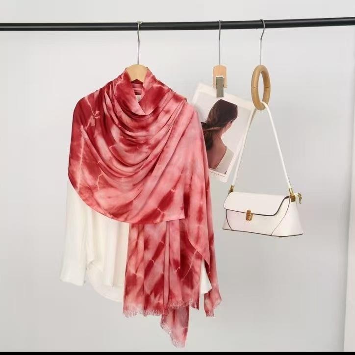 Gradual change tie-dye scarf headscarf niche artistic cotton and linen scarf beach travel sunscreen shawl