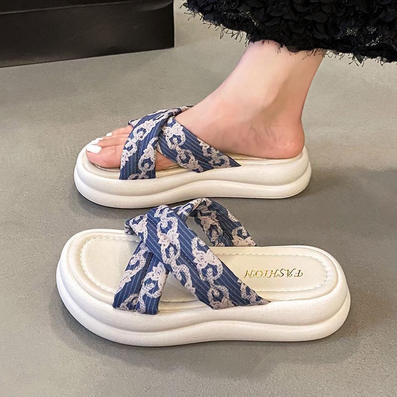 

Sandals with skirts Women s platform shoes New in summer 2025 Wear beach cool slippers 35 бежевый