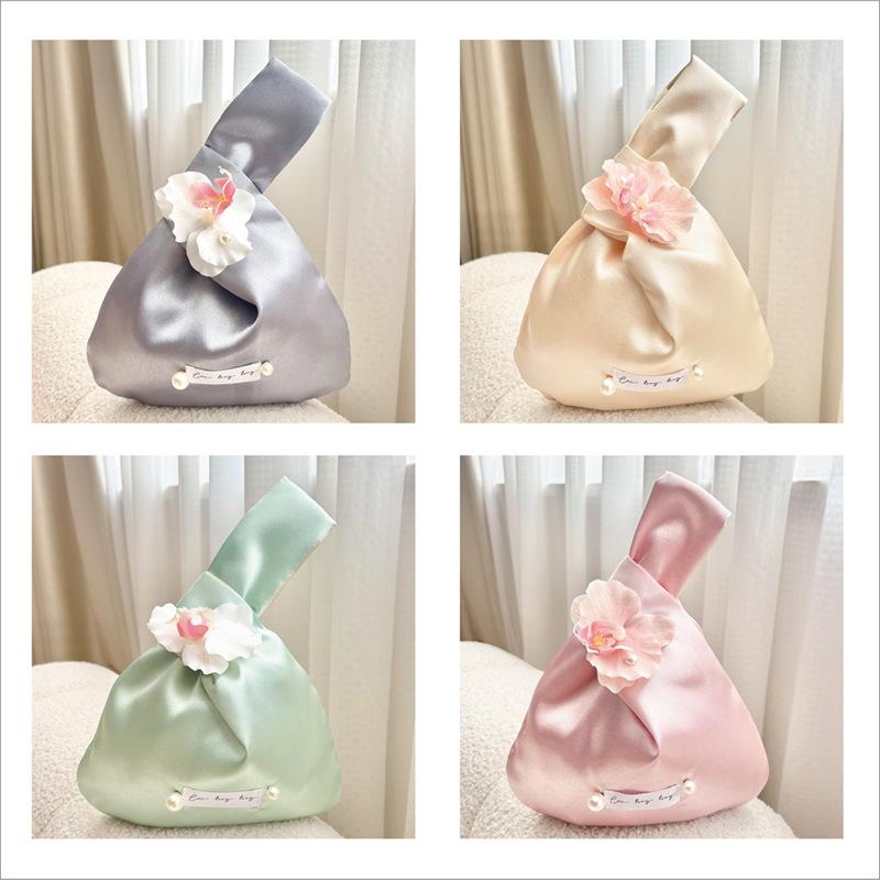 Flower Pendant Lunch Bag Cosmetic Bag New Chinese Shopping Knot Wrist Bag Small Item Pouch Cheongsam Accessories
