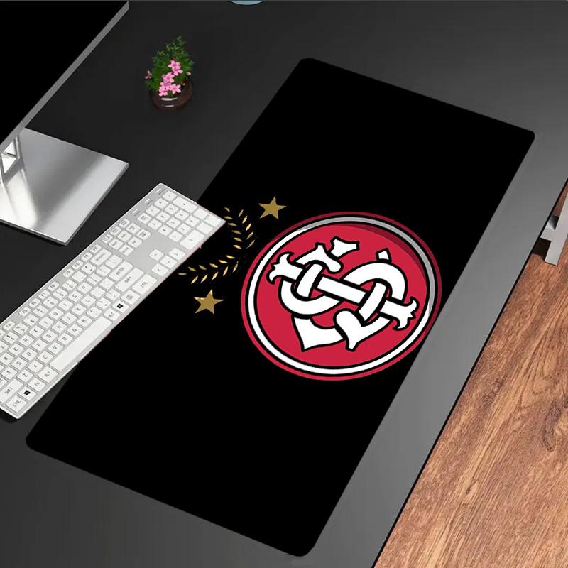Sc Internacional Crest mouse pad, rubber base, esports desk mat, mouse pad for gamers and office use, gaming desk , easy to clean mat