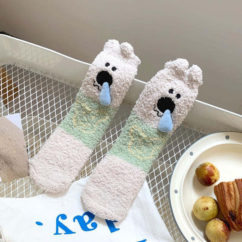 

Non-shedding Coral Fleece Socks for Women, Warm Floor Socks for Autumn and Winter, Cute Slug Cartoon Thickened Fleece Mid-calf Socks 1 pair