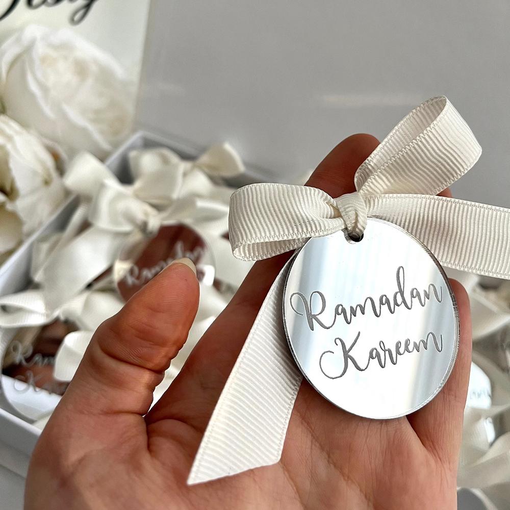 

5Pcs Ramadan Kareem Silver Mirror Acrylic Tags with White Ribbon Bow Eid Mubarak Gift Wrapping Accessory Muslim Islamic Supplies 5Pcs 5cm