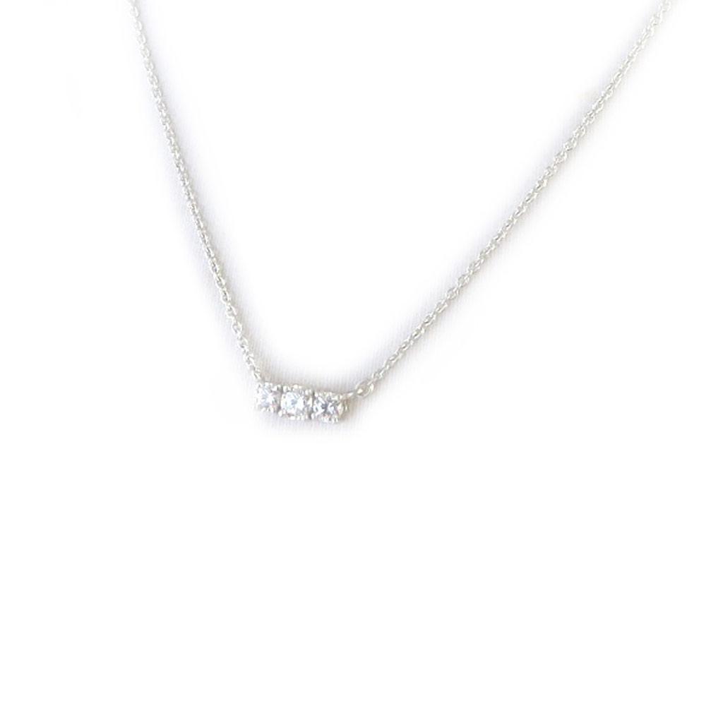 Altesse [M5923] - White 'Unique' Silver Necklace