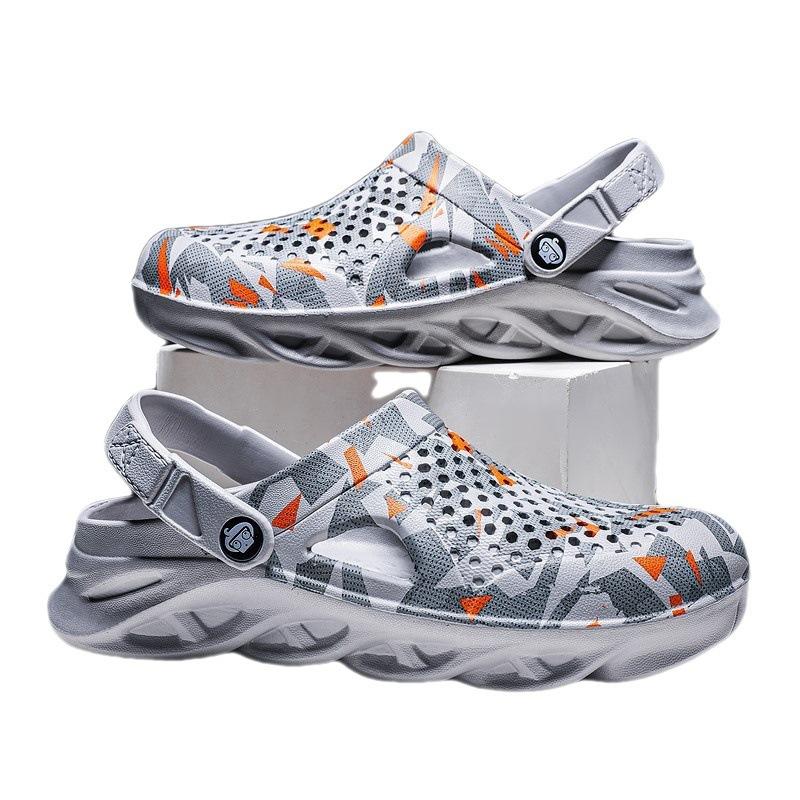 2025 summer new Korean version personalized outdoor two wear sandals large size men's hole shoes light and hollow