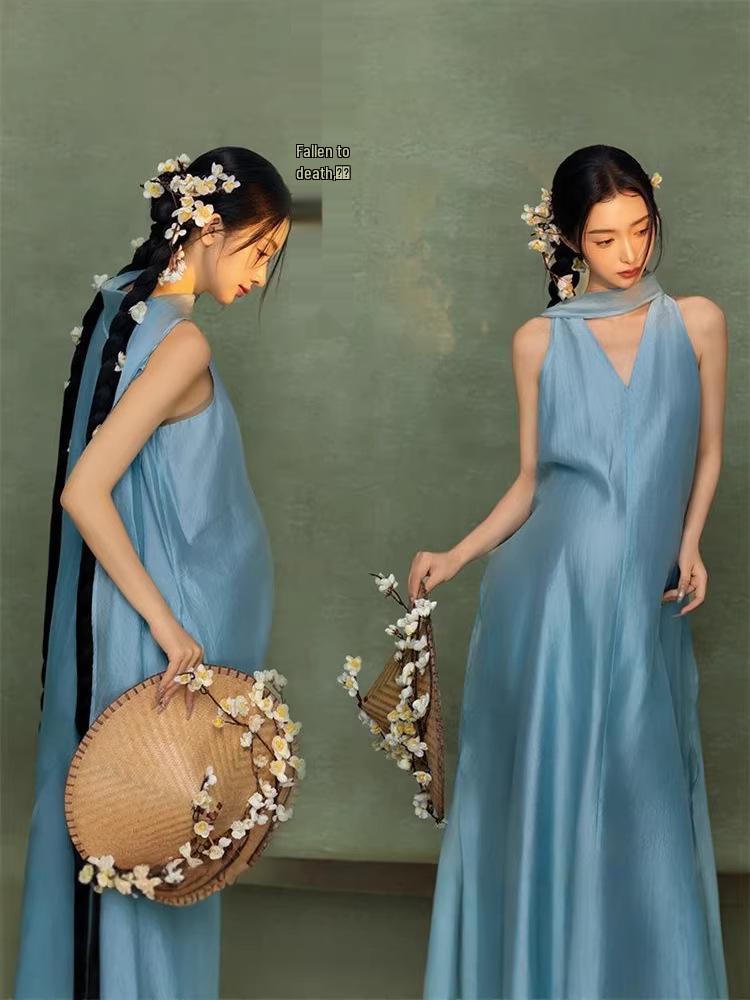 

Maternity Photoshoot Fashion: Elegant and Stylish Outfit for Expectant Mothers One Size