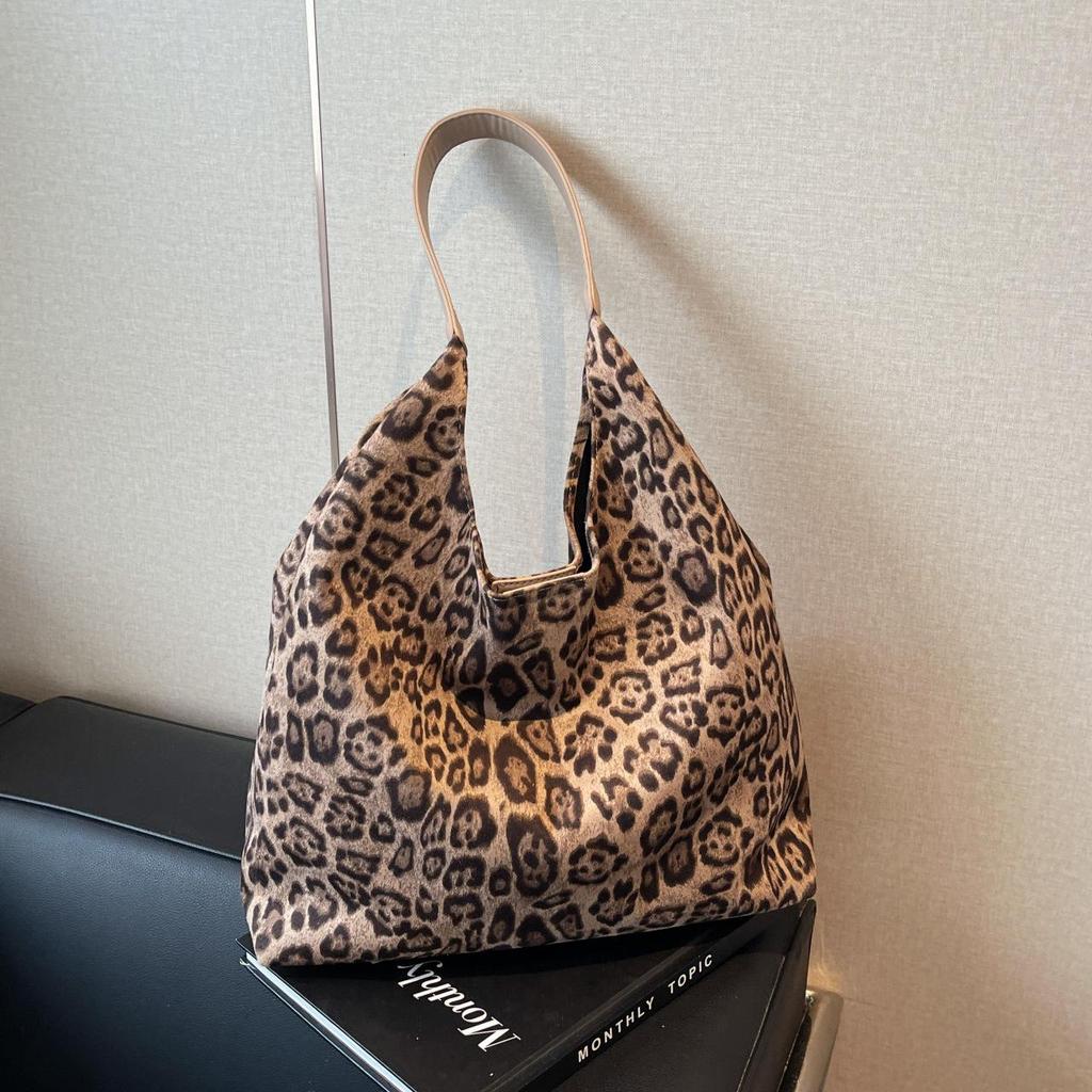 Women's Large Capacity Retro Frosted Shoulder Bag, 2023 Autumn/Winter Collection – Versatile Mother-Child Bucket Style