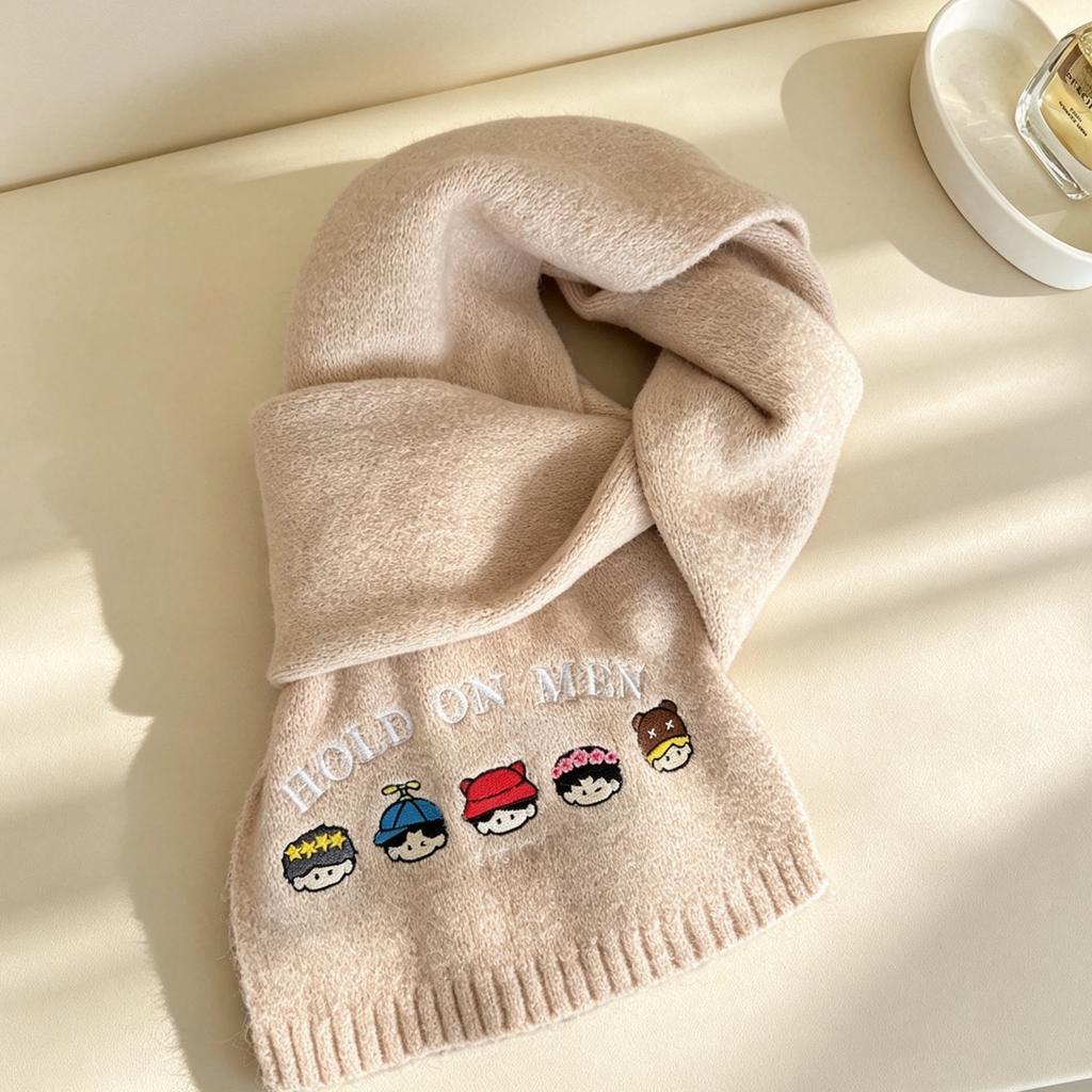 Korean-style Embroidered Cartoon Scarf Cute Design Thickened Knit Scarf, Versatile Popular Couple Neck Warmer