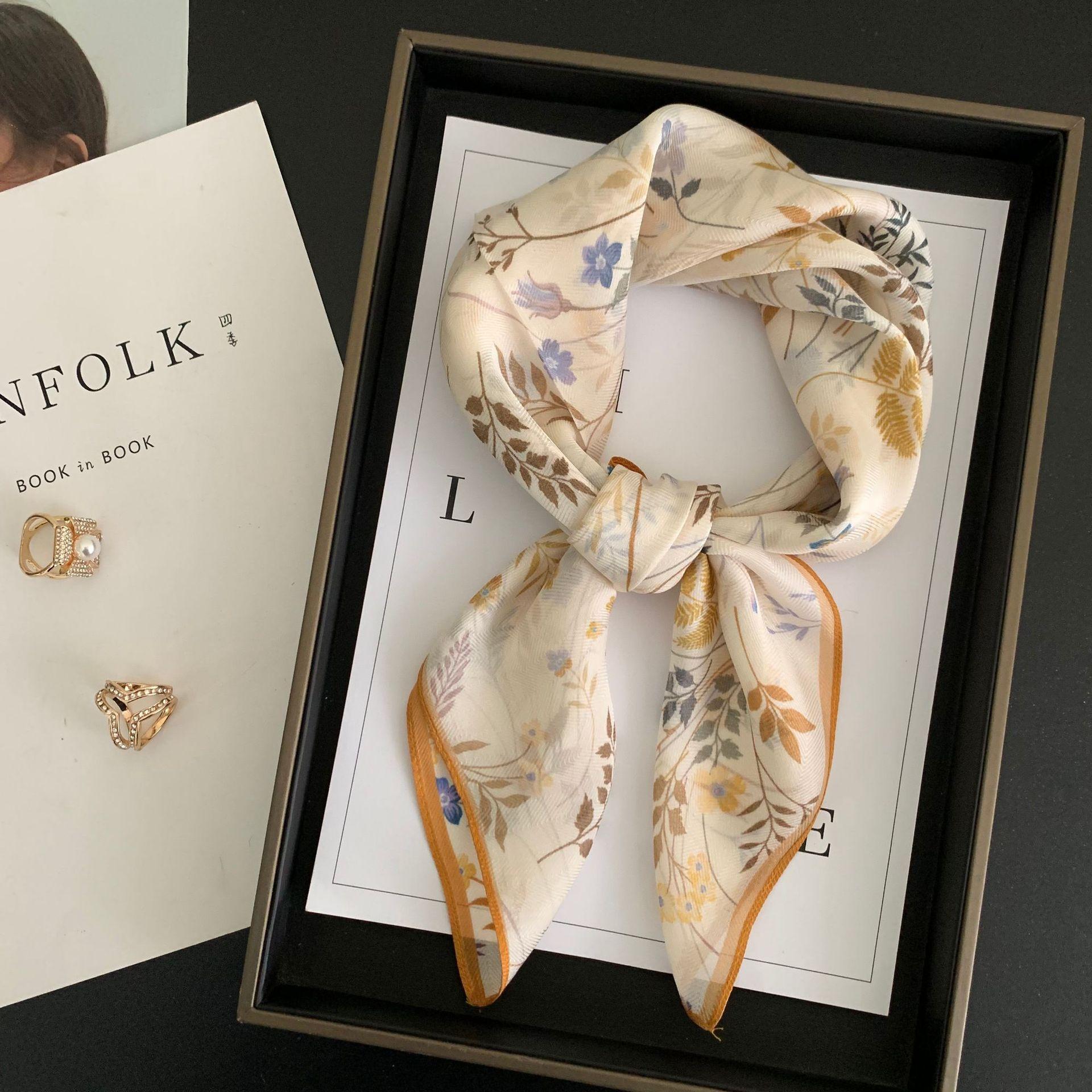 2025 Spring and Autumn New Golden Flower 100% Herringbone Mulberry Silk Scarf Silk Scarf 70 Square Scarf 68-68