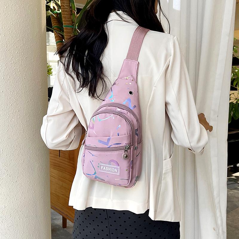 Leichter, lässiger, wasserabweisender Sling-Rucksack für Damen