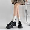 Sapatos plataforma pequenos de couro preto retrô versátil estilo britânico femininos 2025 novo outono e inverno saia sapatos Mary Jane únicos